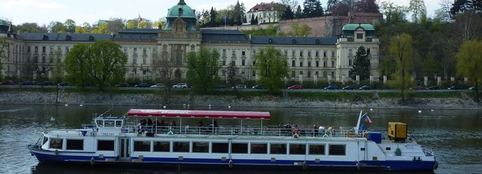 "Schiff in Prag"